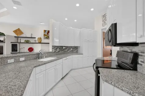 5281 Brooklawn Terrace Boynton Beach FL 33437