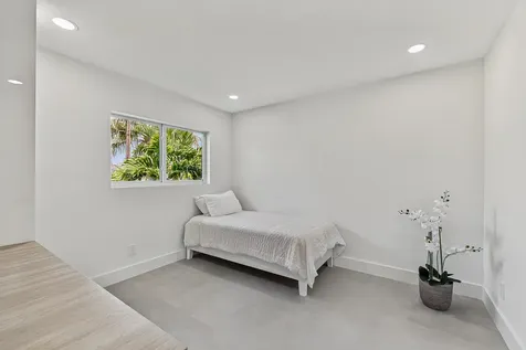 411 SE 2nd Avenue Pompano Beach FL 33060