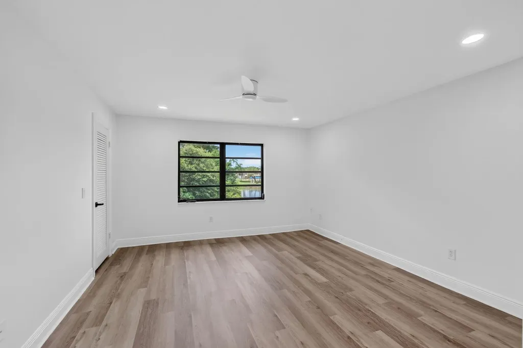 8460 Casa Del Lago Boca Raton FL 33433