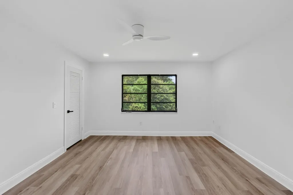 8460 Casa Del Lago Boca Raton FL 33433