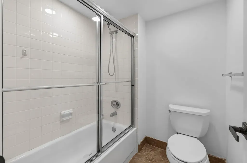 8460 Casa Del Lago Boca Raton FL 33433