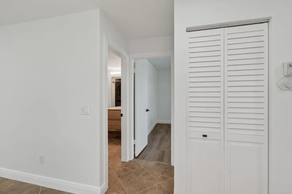 8460 Casa Del Lago Boca Raton FL 33433