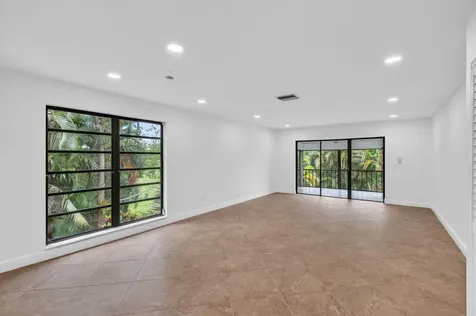8460 Casa Del Lago Boca Raton FL 33433