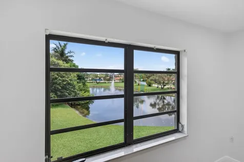 8460 Casa Del Lago Boca Raton FL 33433