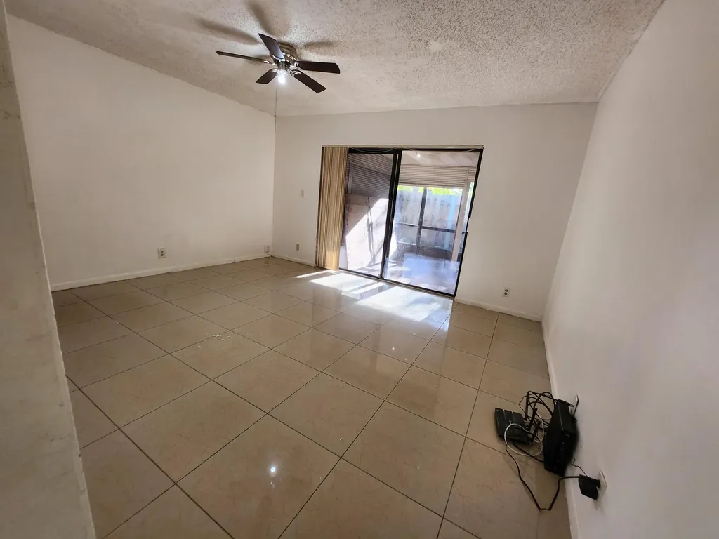 903 NW 79th Terrace Plantation FL 33324
