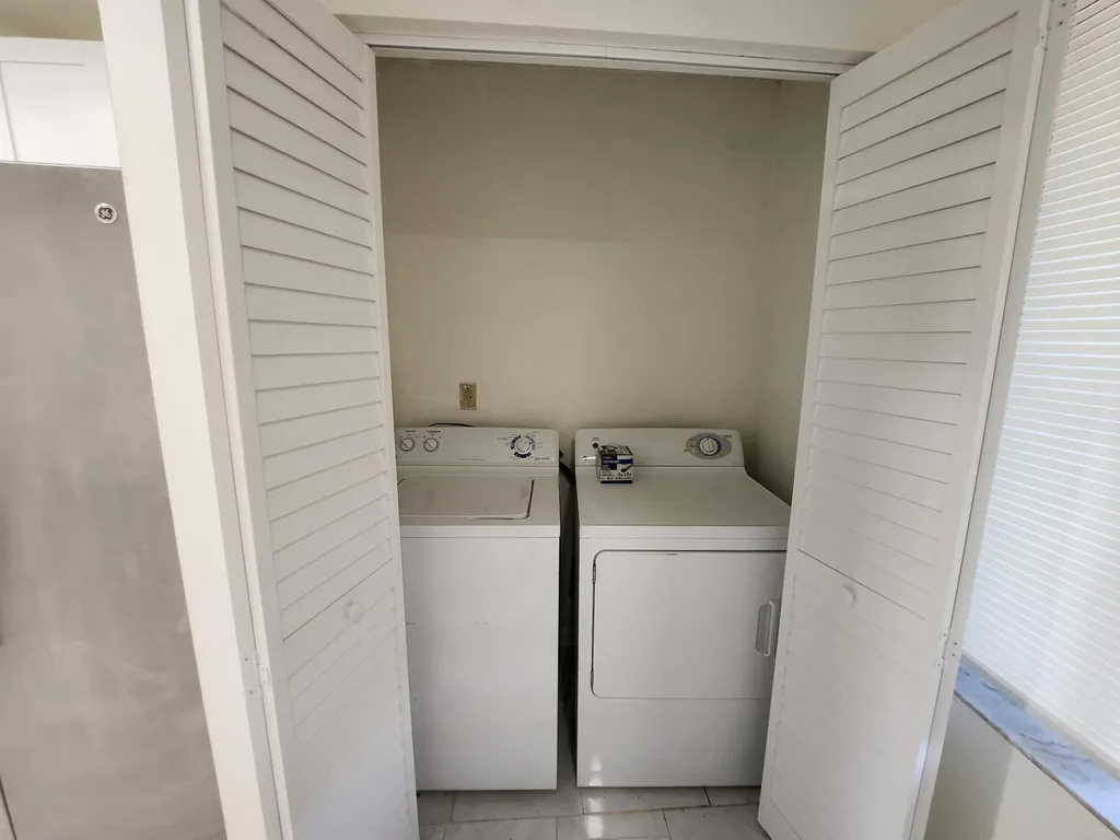903 NW 79th Terrace Plantation FL 33324