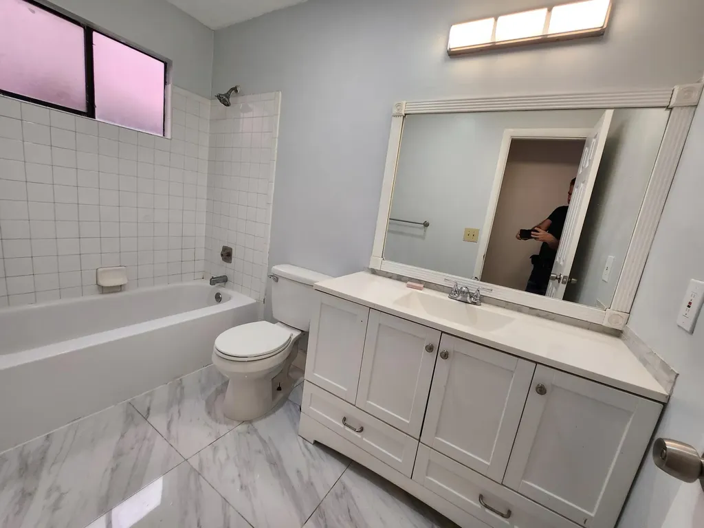 903 NW 79th Terrace Plantation FL 33324
