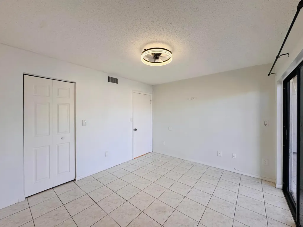 809 NE 199th Street Miami FL 33179