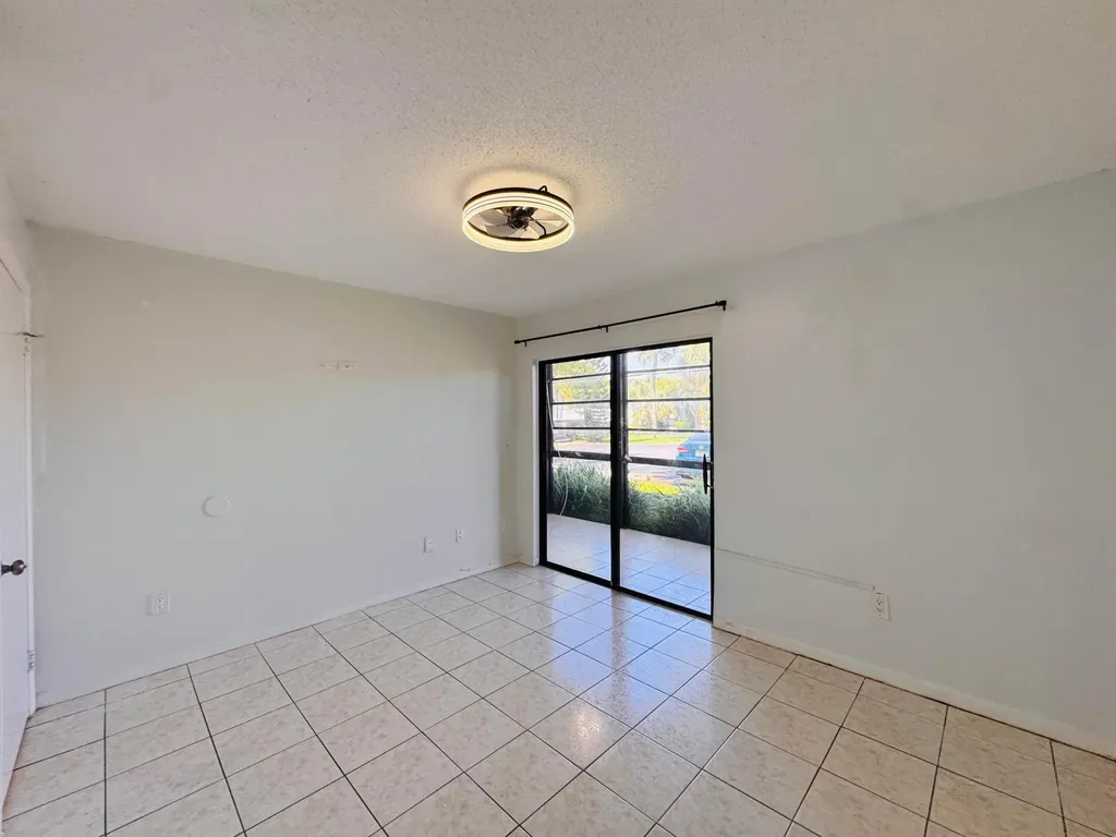 809 NE 199th Street Miami FL 33179