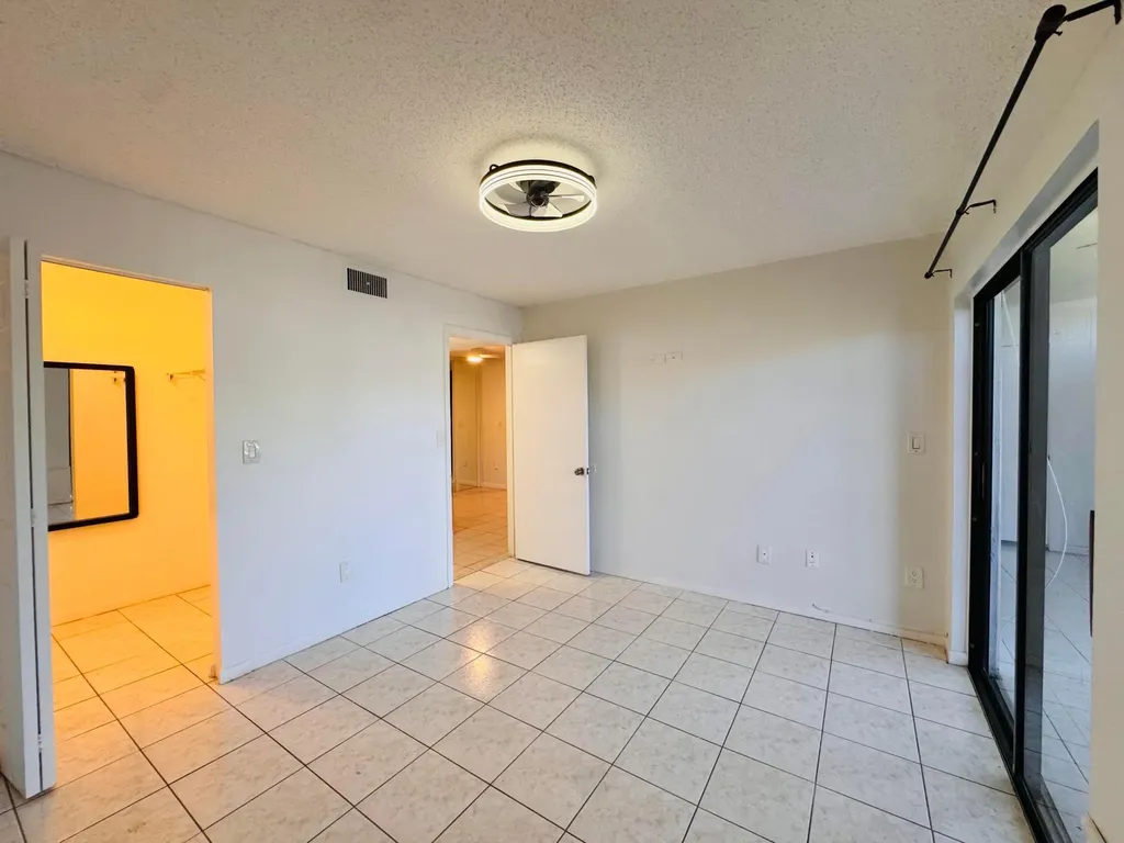 809 NE 199th Street Miami FL 33179