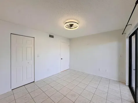 809 NE 199th Street Miami FL 33179