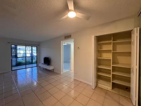 809 NE 199th Street Miami FL 33179