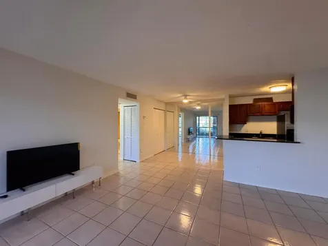 809 NE 199th Street Miami FL 33179
