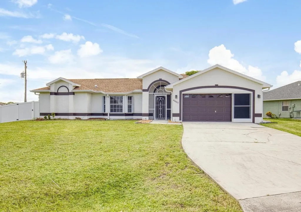 4605 NW Gastonia Street Port St Lucie FL 34983