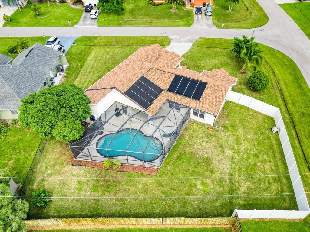 4605 NW Gastonia Street Port St Lucie FL 34983