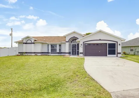4605 NW Gastonia Street Port St Lucie FL 34983