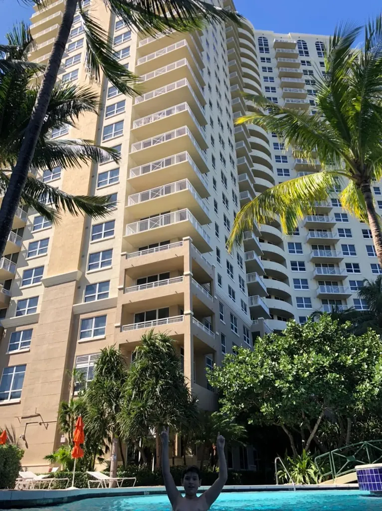 19501 W Country Club Drive Aventura FL 33180