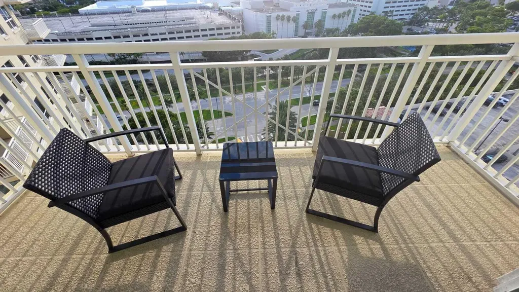 19501 W Country Club Drive Aventura FL 33180