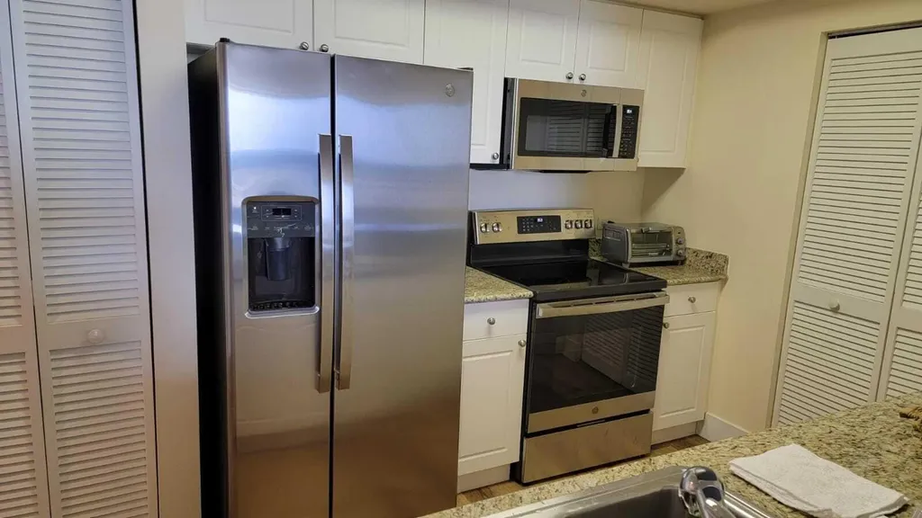 19501 W Country Club Drive Aventura FL 33180