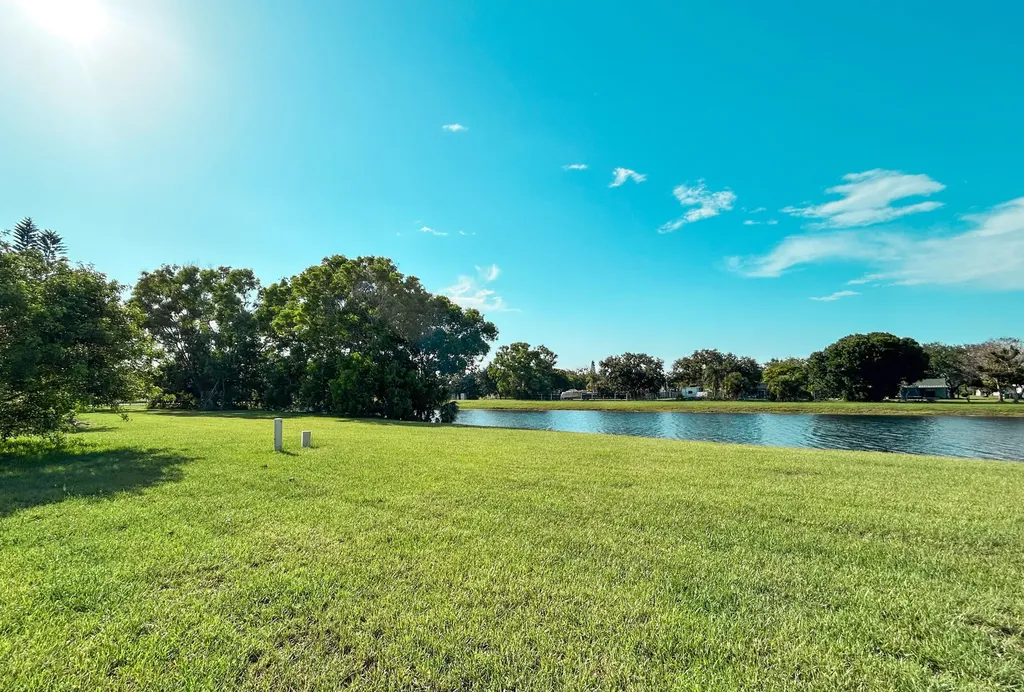 2241 SE Barrington Street Port St Lucie FL 34952