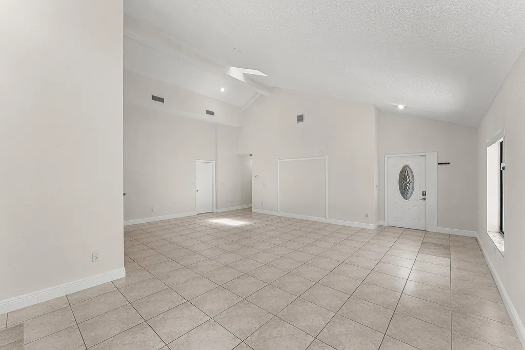 7627 Sierra Drive W Boca Raton FL 33433