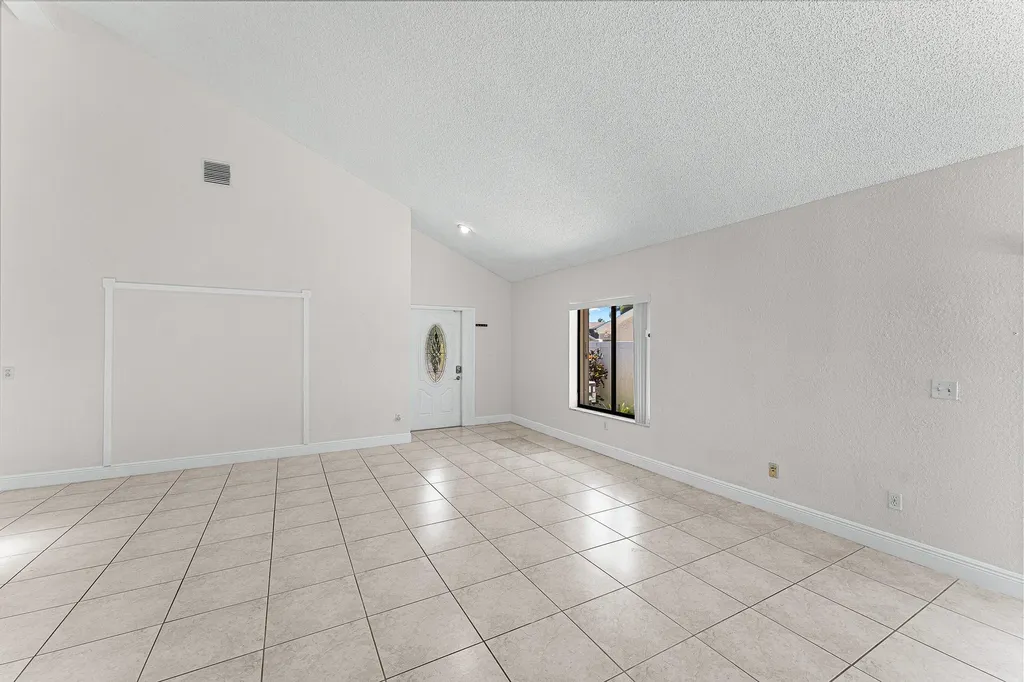 7627 Sierra Drive W Boca Raton FL 33433