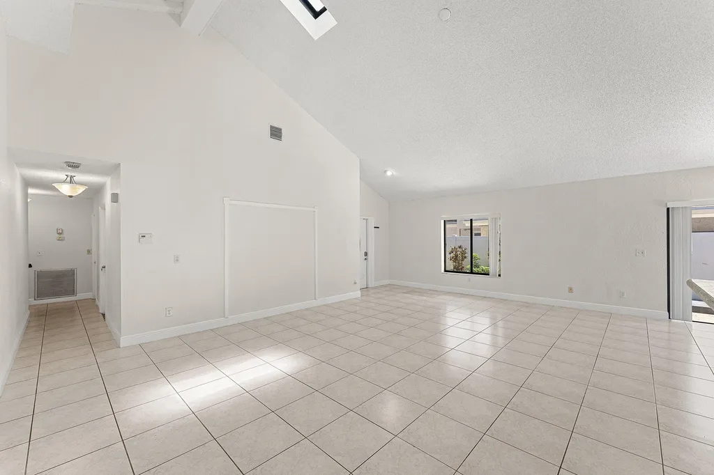 7627 Sierra Drive W Boca Raton FL 33433
