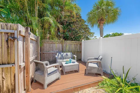 7627 Sierra Drive W Boca Raton FL 33433