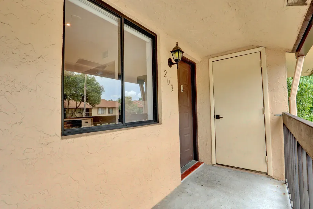 21938 Remsen Terrace Boca Raton FL 33433