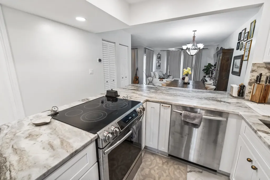1021 Mockingbird Lane Plantation FL 33324