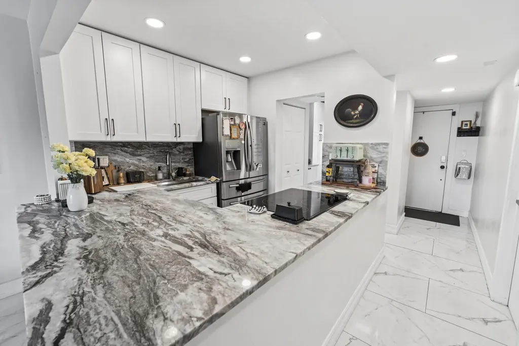 1021 Mockingbird Lane Plantation FL 33324
