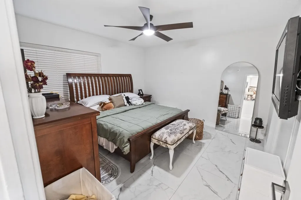 1021 Mockingbird Lane Plantation FL 33324