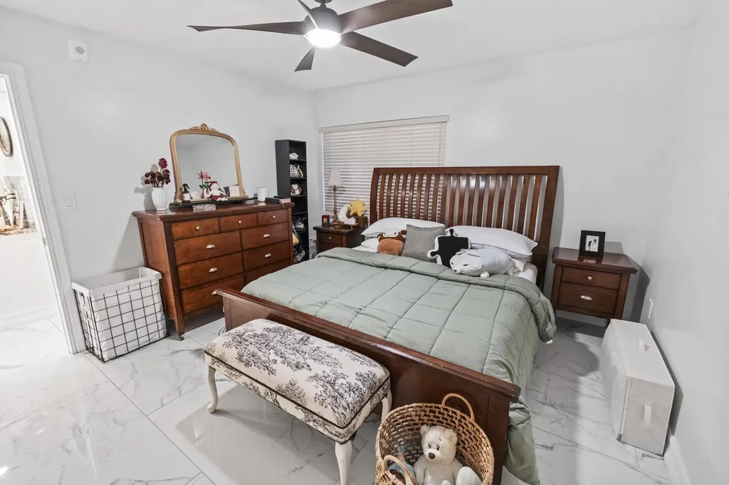 1021 Mockingbird Lane Plantation FL 33324