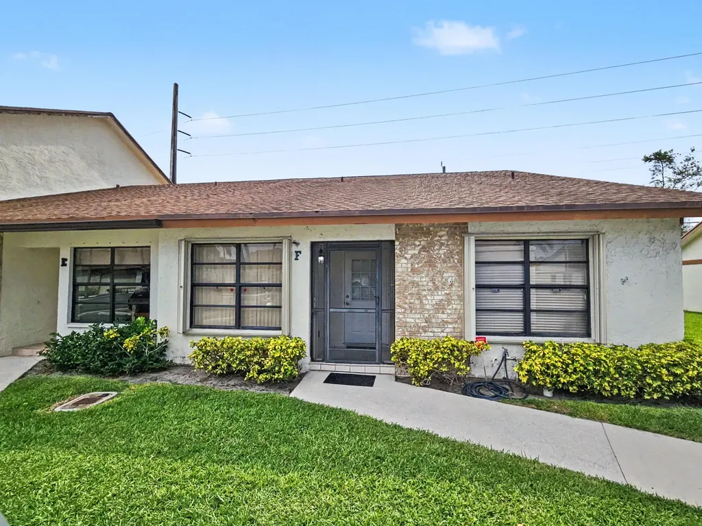 1160 Parkside Green Drive Greenacres FL 33415