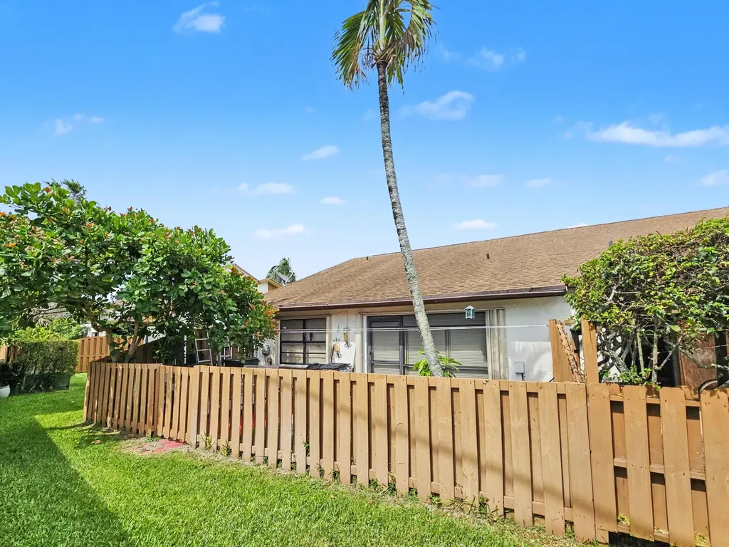 1160 Parkside Green Drive Greenacres FL 33415