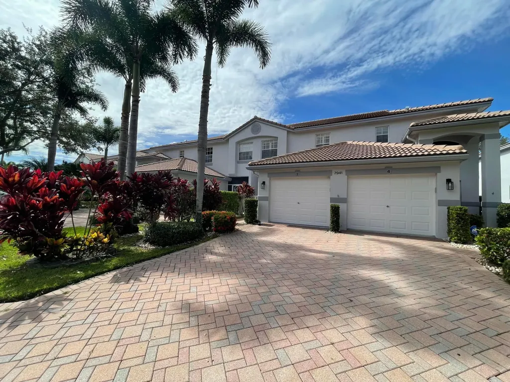 7941 Laina Lane Boynton Beach FL 33437