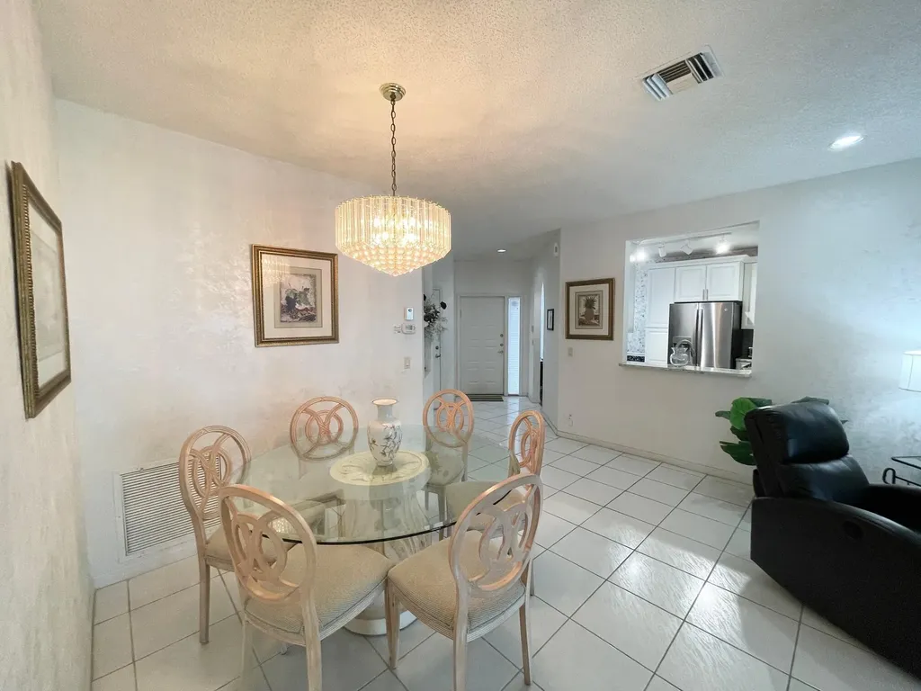 7941 Laina Lane Boynton Beach FL 33437
