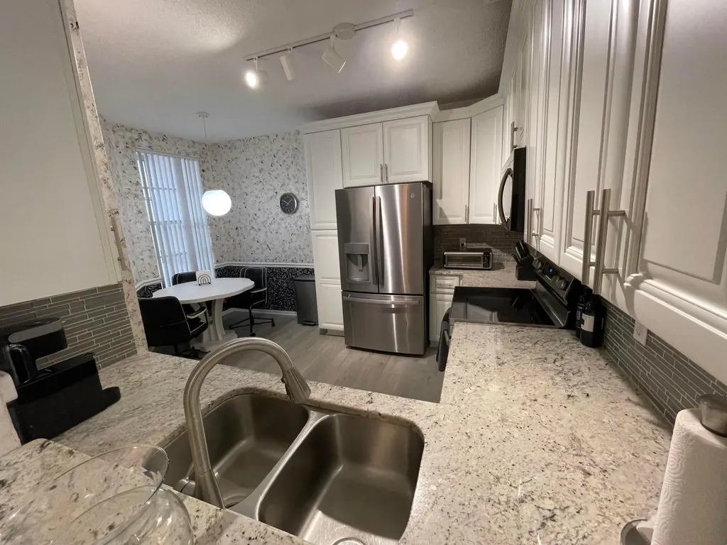 7941 Laina Lane Boynton Beach FL 33437