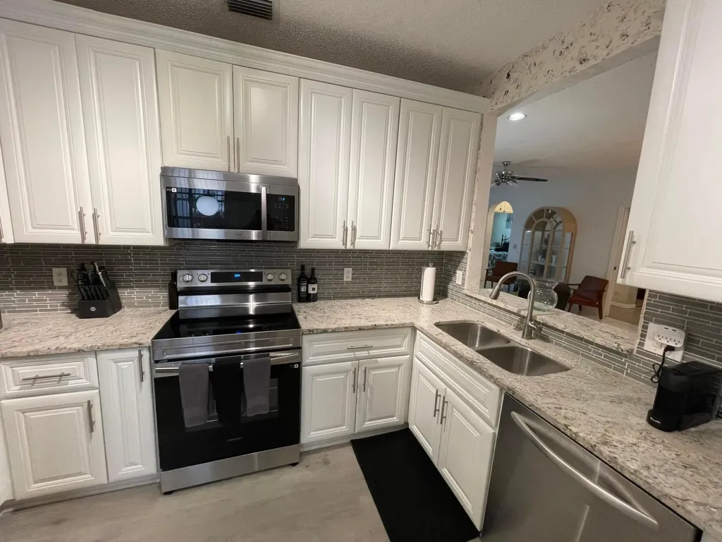 7941 Laina Lane Boynton Beach FL 33437
