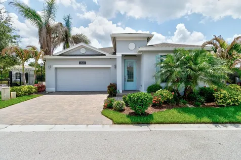 2511 Bella Vista Circle Vero Beach FL 32966