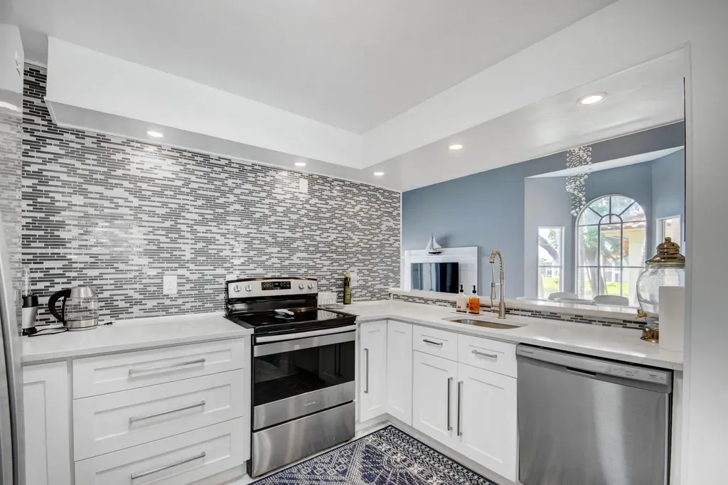 9204 Glenmoor Drive West Palm Beach FL 33409
