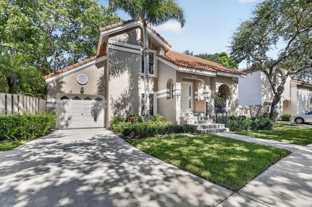 1671 NW 107th Lane Plantation FL 33322