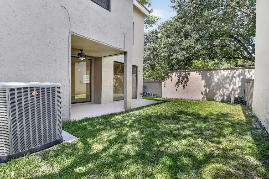 1671 NW 107th Lane Plantation FL 33322