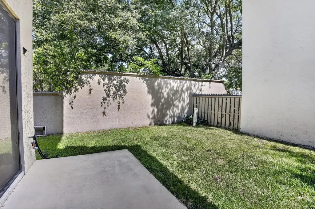 1671 NW 107th Lane Plantation FL 33322