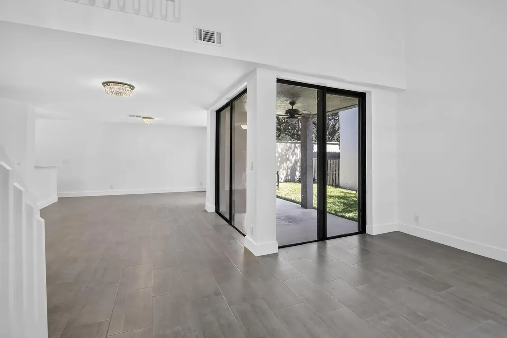 1671 NW 107th Lane Plantation FL 33322