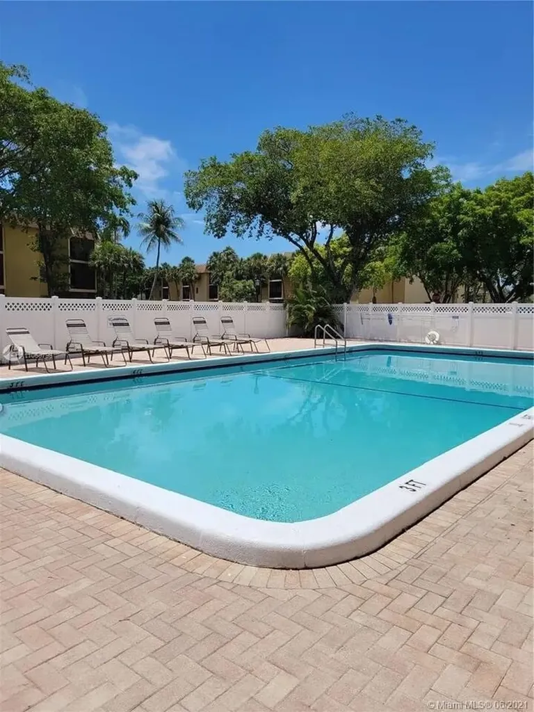 470 NW 20th Street Boca Raton FL 33431