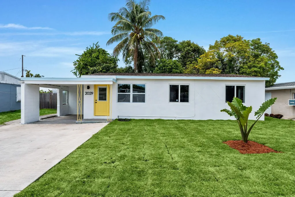 2029 Ardmore Road West Palm Beach FL 33409