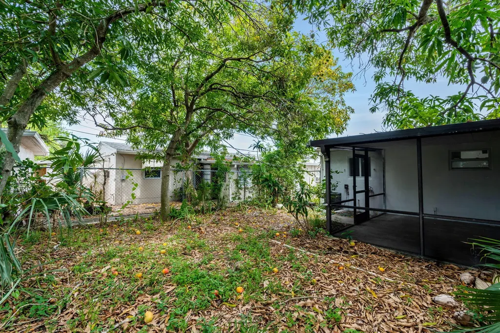 2029 Ardmore Road West Palm Beach FL 33409