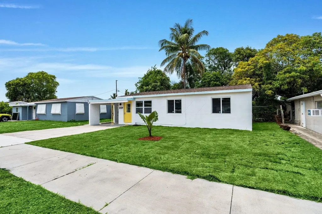 2029 Ardmore Road West Palm Beach FL 33409