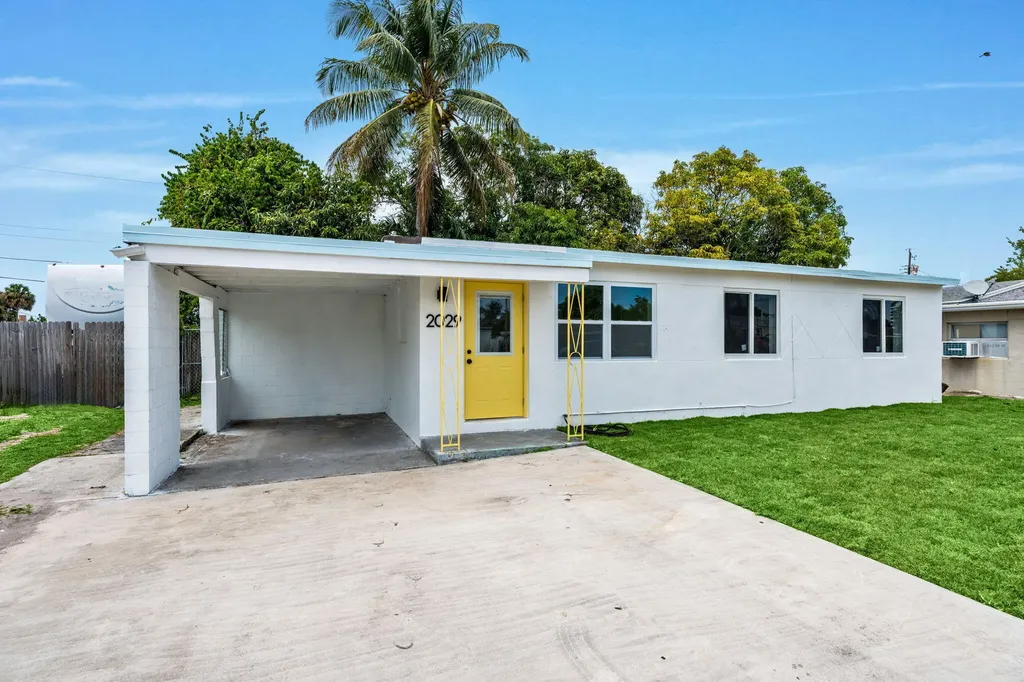 2029 Ardmore Road West Palm Beach FL 33409